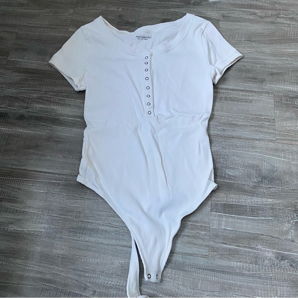Abercrombie & Fitch White Short Sleeve Bodysuit
